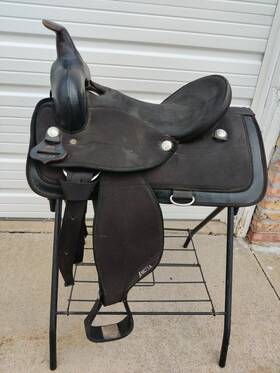 20515-5 Abetta #20515-5 15 Inch Saddle