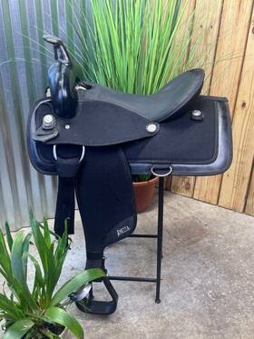 20515-6 Abetta 16 Inch Black Western Saddle #20515-6 Light Weight