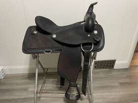 20515 Abetta 7 17 Inch Synthetic Saddle