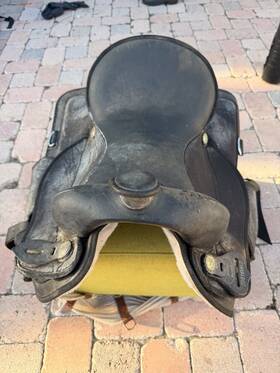 20516w-7 Abetta Synthetic Western Trail Saddle Black 16 In