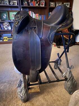 E010435 Australian Outrider 14 Inch Stockman Bush Rider Saddle