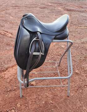 B1610277-46 Bates Isabel Werth 17 Inch Dressage Saddle Black Leather Used Includes Leathers