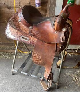 1918 Big Horn Western Saddle Full Leather 8 Inch Gullet 14 Seat