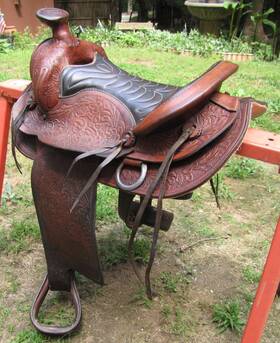 P933 Big Horn Horse Saddle