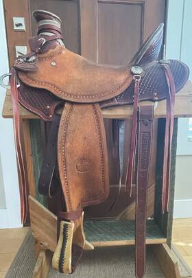 916-9069 Billy Cook 15 Inch Lightly Used Wade Western Saddle