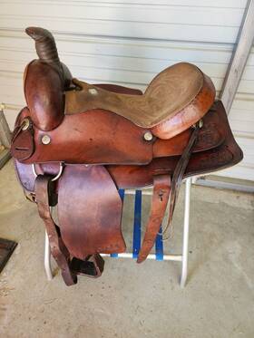 Sns17buf1951 Buffalo Used 17 Inch Brown Color Leather Roping Saddle With Some Tooling #1951