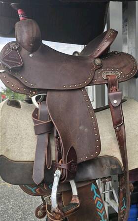 30md Burns Saddlery Saddle 14 Inch 30 Md Barrel Lightly Used Horse Tack