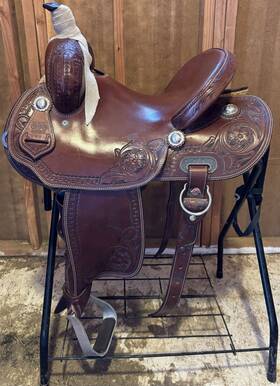 3530md Burns Saddlery 13 Inch Used Barrel Saddle