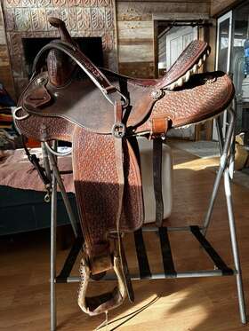 647-4691 Cactus 15 Inch Saddlery Western Barrel Half Breed Saddle And Matching Breast Collar