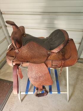 Sns15cahttr Chattanooga A Good Used 15 Inch Western Trail Saddle With Tooling