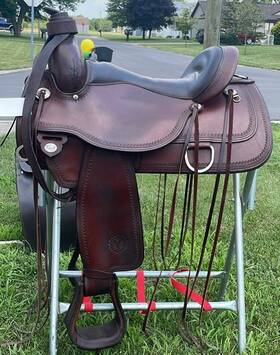 1651-8601-05 Circle Y Topeka Flex2 Trail Saddle 16 Inch Seat Wide Tree