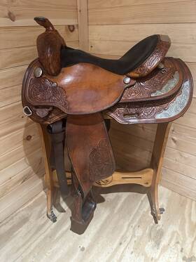 2364 Circle Y 16 Inch Western Show Saddle Model