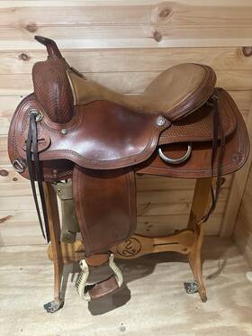 2666 Circle Y 16 Inch Reiner Western Saddle Model Plus Tack Set