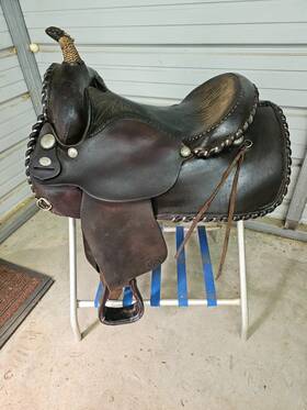 Snsciry15cut1631 Circle Y A Used 15 Inch Brown Color Cutting And Reining Saddle