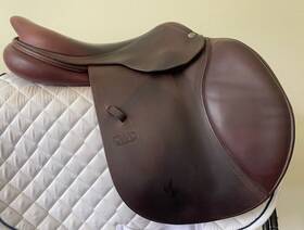 Se02 Cwd 17.5 Inch Good Condition Used Jumping Saddle Wide Tree