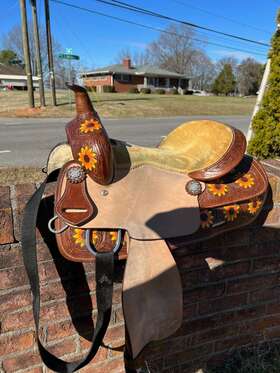 189010 Double T Youth Barrel Saddle Set Hand Painted Sunflower Design Full Qh Bars