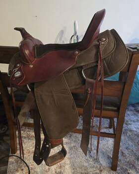 892-8370 Fabtron 16 Inch Used Lady Western Trail Saddle