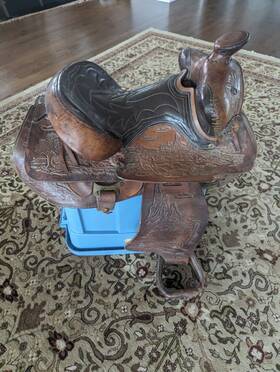 5158 Fps S-s Saddle 16 Inch Highly Tooled Multi Color Leather Gorgeous Vintag