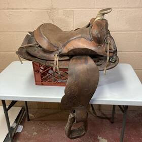 565-72622 Hereford Vintage 1960s 15in Tex Tan Western Saddle 1300 Model Leather