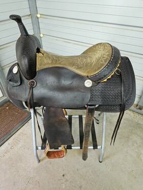 Snshf16cutdk Herford Tex Tan A Used 16 Inch Dark Oil Color Hereford Cutting Saddle With Some Tooling