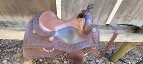 636mu Kyle Tack Saddle 15.5 Inch Narrow Reining Seat