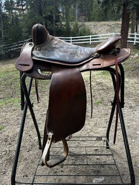 F275 Leddy Used 15 Inch Endurance M.l. Saddle Quarter Horse Bars