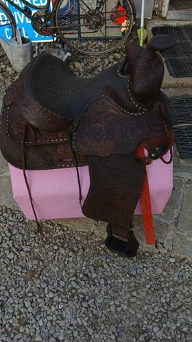 1128 Ozark Leather Co Professional Line Used Model 15 Inch Seat