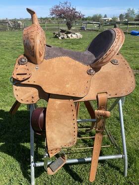 Rk2955 Royal King Used 15 Inch Reno Rough Out Leather / High Back Western Barrel Saddle