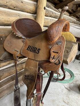 2800.00 Teskeys Western Barrel Racing Saddle Trophy Excellent Condition