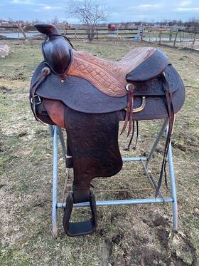 1160-48985 Tex Tan Used/vintage 16 Inch Textan Western Saddle With Unique Stirrup Adjustments