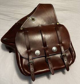 14-6034 Triple K Cavalry Saddlebag Genuine High Quality Leather Silver Half Dollars