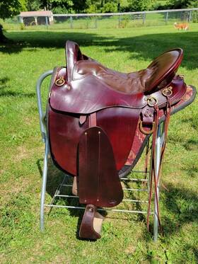 001366159m Tucker #001366159m 16.5 Inch - Plantation Trail Endurance Saddle #136 Med Tree