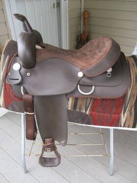 Wv006067 Wintec 16ftft Brown Western Trail Saddle Qh Bars