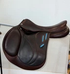17.5 2A Devoucoux Biarritz Lab Jump Saddle *full Buffalo Leather*. Fixed Price $3150.00.