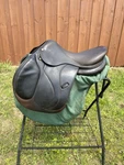 17 2015 Devoucoux Biarritz French Jump Saddle Size Flaps Full Buffalo Leather. Fixed Price $1649.99.