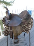 15'' Qh Bars Saddle King Brown Leather & Cordura Western Barrel/trail. Fixed Price $300.00.