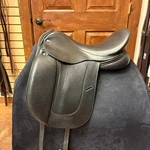 Gently Used- Frank Baines Dressage Saddle- Aires De Haute 18.5" Medium. Fixed Price $1300.00.