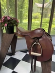 Coventry Saddlery Reddish Brown English 16 Seat Narrow Whiter 3.5 Width. Fixed Price $250.00.