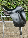 17.5 Dk Freedom Dressage Saddle Adjustable Tree Wool Flocked Excellent. Fixed Price $3200.00.