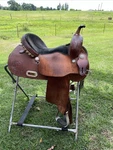 4T Saddles 14 Barrel Western Horse Rolled Leather Kids Used. Fixed Price $250.00.