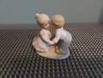 Homco 1991 #1539 Circle Of Friends First Kiss By Masterpiece. Fixed Price $8.00.